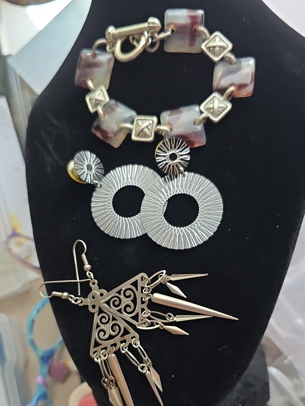 Lot Set, Silver-Tone Geometric Earrings and Square Beaded Bracelet